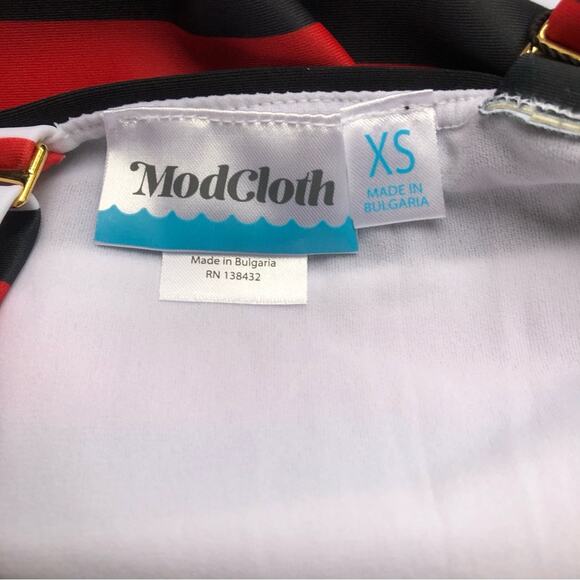 ModCloth NWT Dharla Sporty Red White Black Stripe Sexy Zip One-Piece Swimsuit XS - Picture 10 of 14